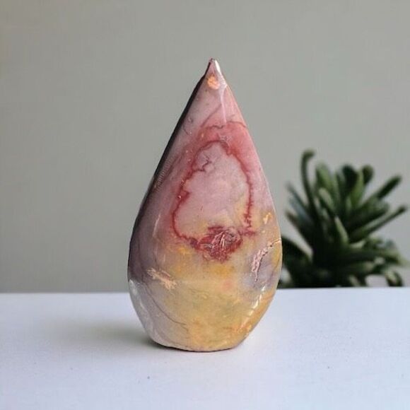 Mookaite Crystal Tear Drop‎ Tower - Picture 1 of 12